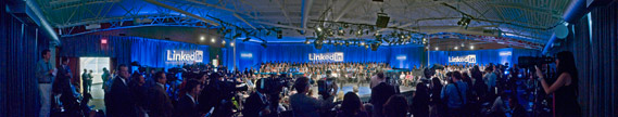 panorama of town hall meeting with president barack obama and linkedin ceo jeff weiner at the computer history museum, mountain view, ca